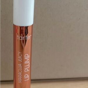 Tarte Maracuja Juicy Lip Plump in Hot Cocoa
